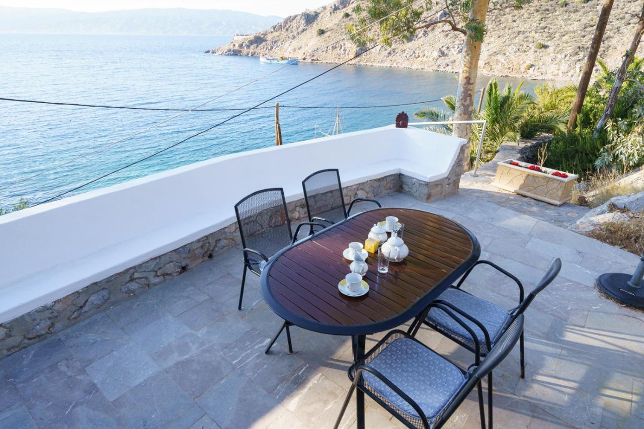 Villa Mandraki ไฮดรา ภายนอก รูปภาพ